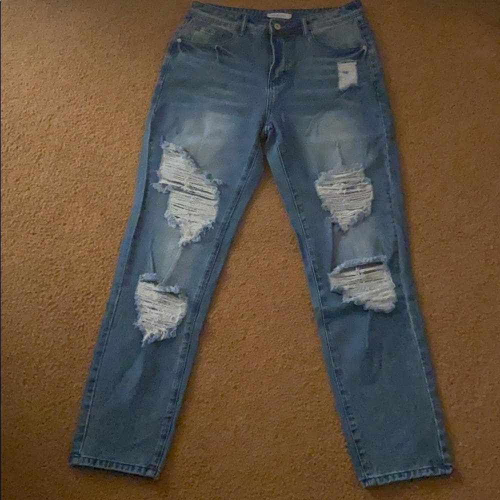 Cute ripped jeans